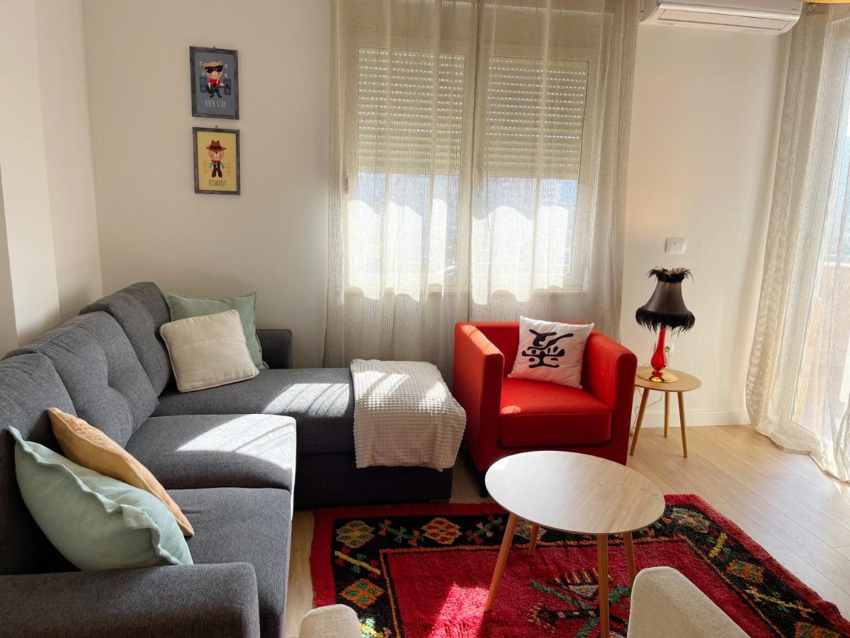 Metro Apartment